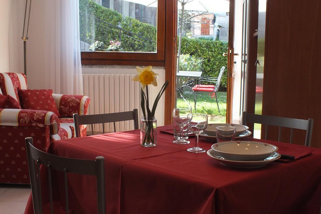 Acero Rosso Apartman Bellagio Szoba fotó