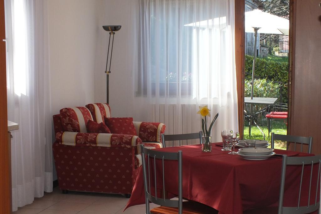 Acero Rosso Apartman Bellagio Szoba fotó
